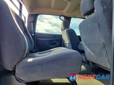 Zdjęcie 10 z 12 samochodu: 2006 CHEVROLET SILVERADO K2500 HEAVY DUTY VIN:1GCHK23D86F215669 - miniatura