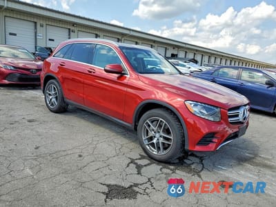 Czwarte zdjęcie samochodu z boku: 2017 MERCEDES-BENZ GLC 300 4MATIC VIN:WDC0G4KB2HF198911 - miniatura