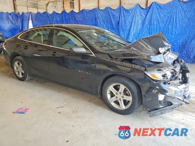 Czwarte zdjęcie samochodu z boku: 2019 CHEVROLET MALIBU LS VIN:1G1ZB5ST8KF101284 - miniatura