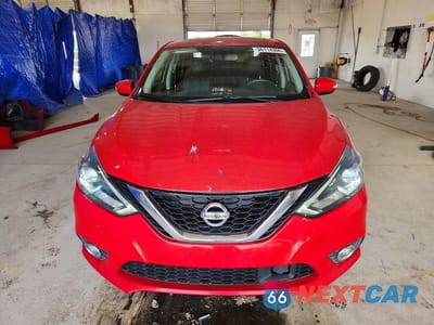 Piąte zdjęcie samochodu w środku: 2016 NISSAN SENTRA SR VIN:3N1AB7AP3GY256736 - miniatura