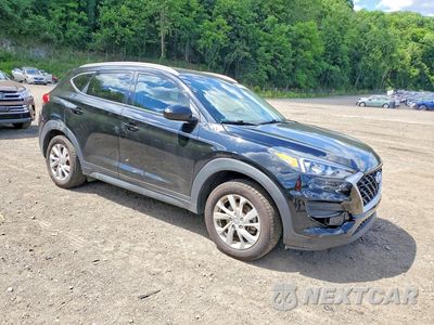 Czwarte zdjęcie samochodu z boku: 2019 HYUNDAI TUCSON VALUE VIN:KM8J3CA46KU854058 - miniatura
