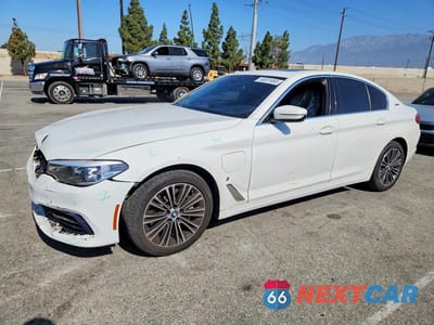 2019 BMW 530E WBAJA9C51KB392651 - główne zdjęcie licytacji z USA - miniatura