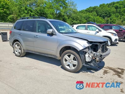 Czwarte zdjęcie samochodu z boku: 2010 SUBARU FORESTER 2.5X PREMIUM VIN:JF2SH6CC1AH780525 - miniatura