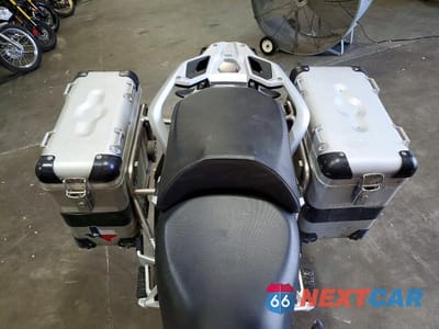 Piąte zdjęcie samochodu w środku: 2014 BMW R1200 GS VIN:WB10A110XEZ185742 - miniatura