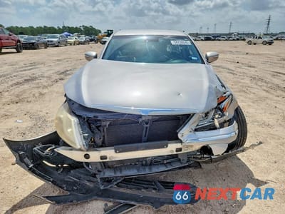 Piąte zdjęcie samochodu w środku: 2013 HYUNDAI GENESIS 3.8L VIN:KMHGC4DD0DU248401 - miniatura