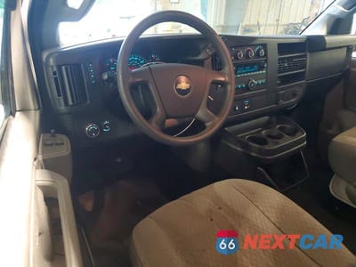 Zdjęcie 8 z 13 samochodu: 2017 CHEVROLET EXPRESS G2500 VIN:1GCWGAFF7H1133691 - miniatura