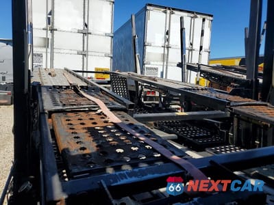 Zdjęcie 6 z 10 samochodu: 2014 VOLVO VAH CAR HAULER TRUCK VIN:4V5RC9DG3EN164461 - miniatura