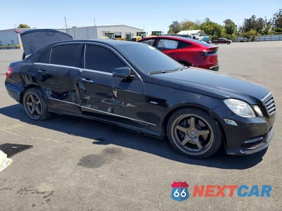 Czwarte zdjęcie samochodu z boku: 2012 MERCEDES-BENZ E 350 VIN:WDDHF5KB4CA604765 - miniatura