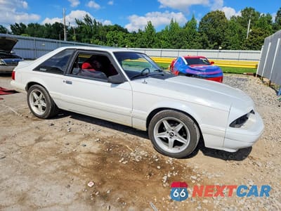 Czwarte zdjęcie samochodu z boku: 1993 FORD MUSTANG LX VIN:1FACP41M8PF144586 - miniatura