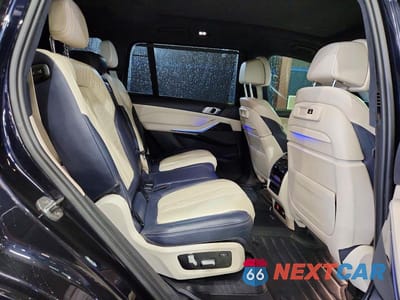 Zdjęcie 11 z 13 samochodu: 2019 BMW X7 XDRIVE40I VIN:5UXCW2C50KLB43760 - miniatura