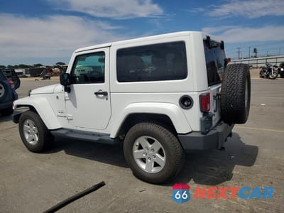 Drugie zdjęcie samochodu z przodu: 2016 JEEP WRANGLER SAHARA VIN:1C4AJWBG2GL143121 - miniatura