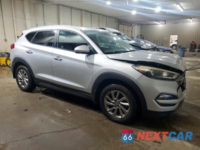 Czwarte zdjęcie samochodu z boku: 2016 HYUNDAI TUCSON ECO VIN:KM8J33A21GU193920 - miniatura