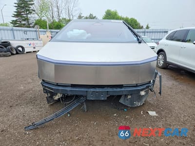 Piąte zdjęcie samochodu w środku: 2024 TESLA CYBERTRUCK VIN:7G2CEHED5RA038339 - miniatura