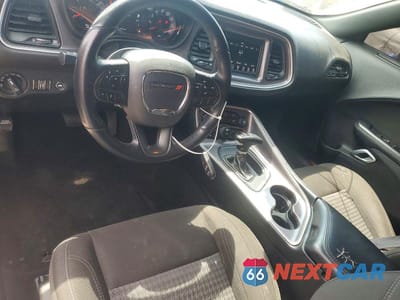 Zdjęcie 8 z 12 samochodu: 2021 DODGE CHALLENGER SXT VIN:2C3CDZAG8MH543197 - miniatura