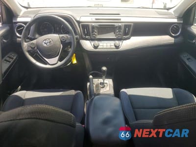 Zdjęcie 8 z 13 samochodu: 2016 TOYOTA RAV4 XLE VIN:2T3WFREV7GW252383 - miniatura