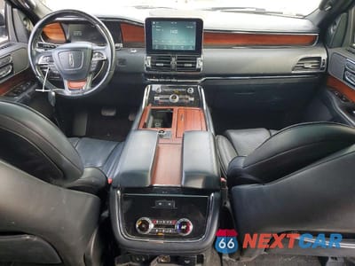Zdjęcie 8 z 13 samochodu: 2018 LINCOLN NAVIGATOR L RESERVE VIN:5LMJJ3LT8JEL11651 - miniatura