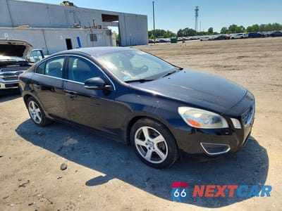 Czwarte zdjęcie samochodu z boku: 2013 VOLVO S60 T5 VIN:YV1612FS9D2186749 - miniatura