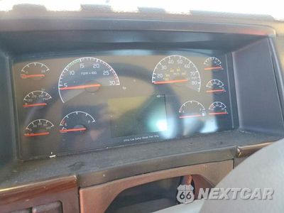 Zdjęcie 8 z 10 samochodu: 2014 VOLVO VAH VIN:4V5RC9DG4EN164470 - miniatura