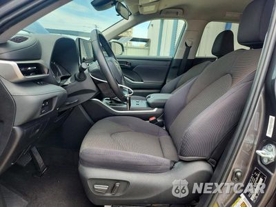 Zdjęcie 7 z 14 samochodu: 2023 TOYOTA HIGHLANDER LE VIN:5TDKDRAH6PS013865 - miniatura