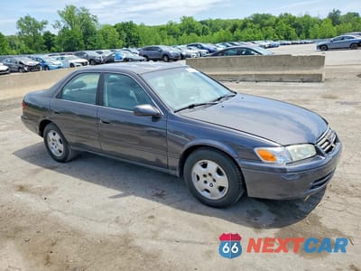 Czwarte zdjęcie samochodu z boku: 2000 TOYOTA CAMRY LE VIN:JT2BG22K7Y0442762 - miniatura