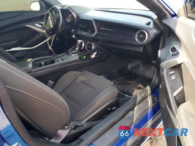 Zdjęcie 8 z 12 samochodu: 2017 CHEVROLET CAMARO LT VIN:1G1FB3DX3H0149939 - miniatura