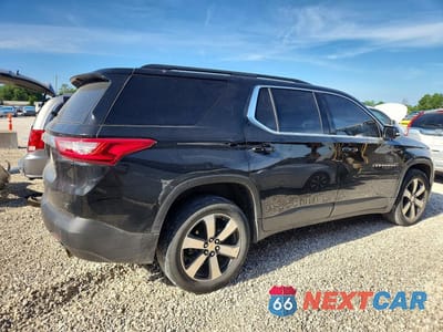 Trzecie zdjęcie samochodu z tyłu: 2019 CHEVROLET TRAVERSE LT VIN:1GNEVHKW9KJ229482 - miniatura
