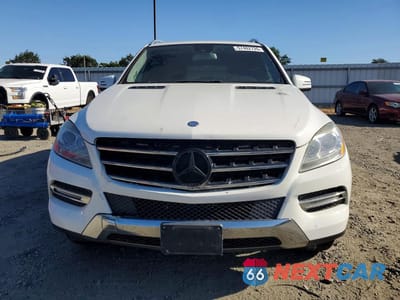 Piąte zdjęcie samochodu w środku: 2014 MERCEDES-BENZ ML 350 VIN:4JGDA5JB0EA426621 - miniatura