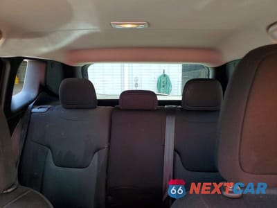 Zdjęcie 10 z 14 samochodu: 2023 JEEP RENEGADE LATITUDE VIN:ZACNJDB14PPP62877 - miniatura