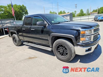 Czwarte zdjęcie samochodu z boku: 2014 CHEVROLET SILVERADO K1500 LT VIN:1GCVKRECXEZ106479 - miniatura