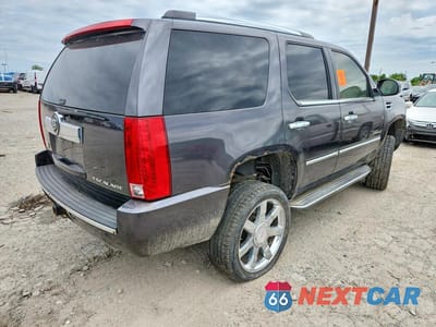 Trzecie zdjęcie samochodu z tyłu: 2010 CADILLAC ESCALADE LUXURY VIN:1GYUKBEF0AR152615 - miniatura