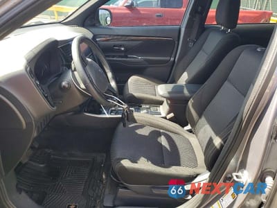 Zdjęcie 7 z 13 samochodu: 2018 MITSUBISHI OUTLANDER SE VIN:JA4AZ3A39JZ031226 - miniatura