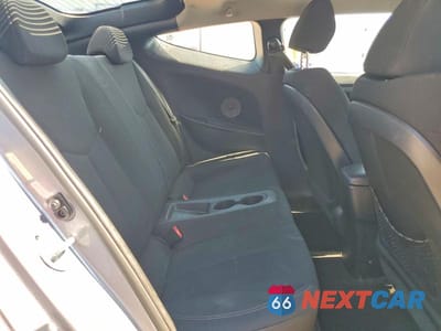 Zdjęcie 10 z 12 samochodu: 2013 HYUNDAI VELOSTER BASE VIN:KMHTC6AD4DU170154 - miniatura