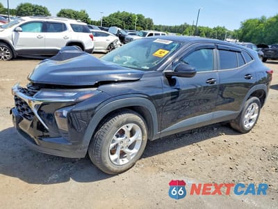 2025 CHEVROLET TRAX LS KL77LFEP3SC108819 - główne zdjęcie licytacji z USA - miniatura
