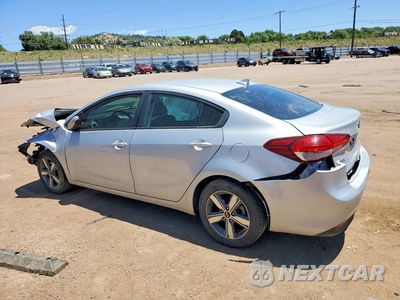 Drugie zdjęcie samochodu z przodu: 2018 KIA FORTE LX VIN:3KPFL4A72JE166758 - miniatura