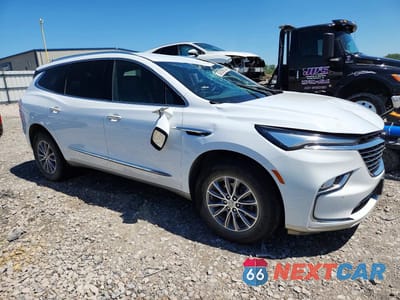 Czwarte zdjęcie samochodu z boku: 2024 BUICK ENCLAVE PREMIUM VIN:5GAEVBKWXRJ127349 - miniatura