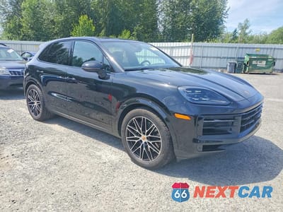 Czwarte zdjęcie samochodu z boku: 2024 PORSCHE CAYENNE VIN:WP1AA2AY2RDA10535 - miniatura