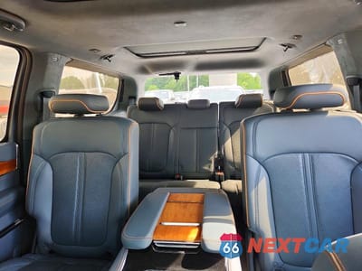 Zdjęcie 10 z 14 samochodu: 2023 JEEP GRAND WAGONEER SERIES II VIN:1C4SJVFPXPS541434 - miniatura