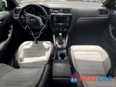 Zdjęcie 8 z 12 samochodu: 2016 VOLKSWAGEN JETTA SPORT VIN:3VWD17AJ4GM300367 - miniatura