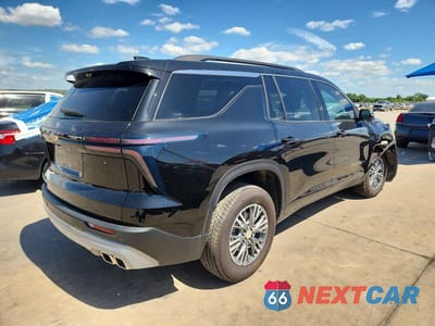 Trzecie zdjęcie samochodu z tyłu: 2026 CHEVROLET TRAVERSE LT VIN:1GNEVGKS2TJ110651 - miniatura