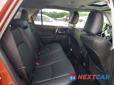 Zdjęcie 10 z 12 samochodu: 2024 TOYOTA 4RUNNER VIN:JTELU5JR4R6266574 - miniatura