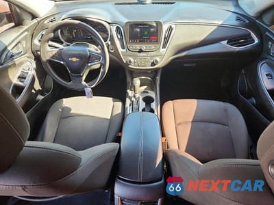 Zdjęcie 8 z 12 samochodu: 2020 CHEVROLET MALIBU LT VIN:1G1ZD5ST8LF123202 - miniatura