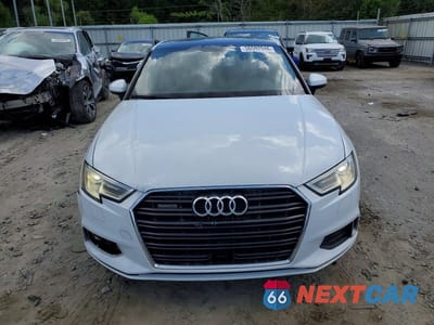 Piąte zdjęcie samochodu w środku: 2017 AUDI A3 PREMIUM VIN:WAUB8GFFXH1010544 - miniatura
