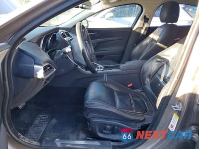 Zdjęcie 7 z 12 samochodu: 2017 JAGUAR XE PRESTIGE VIN:SAJAE4BG0HA961972 - miniatura