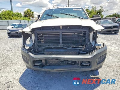 Piąte zdjęcie samochodu w środku: 2021 RAM 3500 VIN:3C7WRTCLXMG603906 - miniatura
