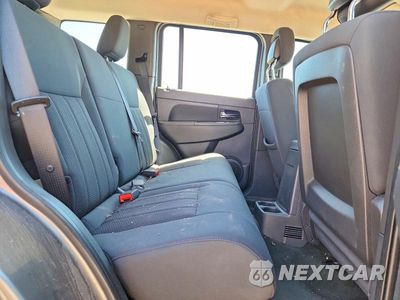 Zdjęcie 11 z 14 samochodu: 2012 JEEP LIBERTY SPORT VIN:1C4PJMAKXCW141145 - miniatura