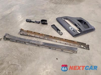 Zdjęcie 13 z 14 samochodu: 2019 FORD EXPLORER PLATINUM VIN:1FM5K8HT7KGA78276 - miniatura