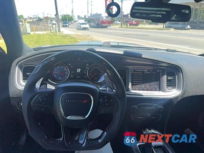 Zdjęcie 9 z 11 samochodu: 2020 DODGE CHARGER SCAT PACK VIN:2C3CDXGJXLH216189 - miniatura
