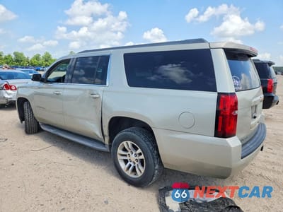 Drugie zdjęcie samochodu z przodu: 2015 CHEVROLET SUBURBAN K1500 LT VIN:1GNSKJKC7FR277711 - miniatura