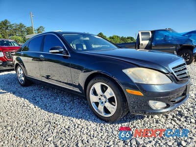 Czwarte zdjęcie samochodu z boku: 2007 MERCEDES-BENZ S 550 VIN:WDDNG71X77A089047 - miniatura