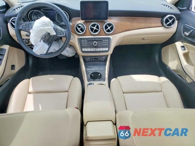 Zdjęcie 8 z 13 samochodu: 2019 MERCEDES-BENZ GLA 250 4MATIC VIN:WDCTG4GB7KJ582788 - miniatura